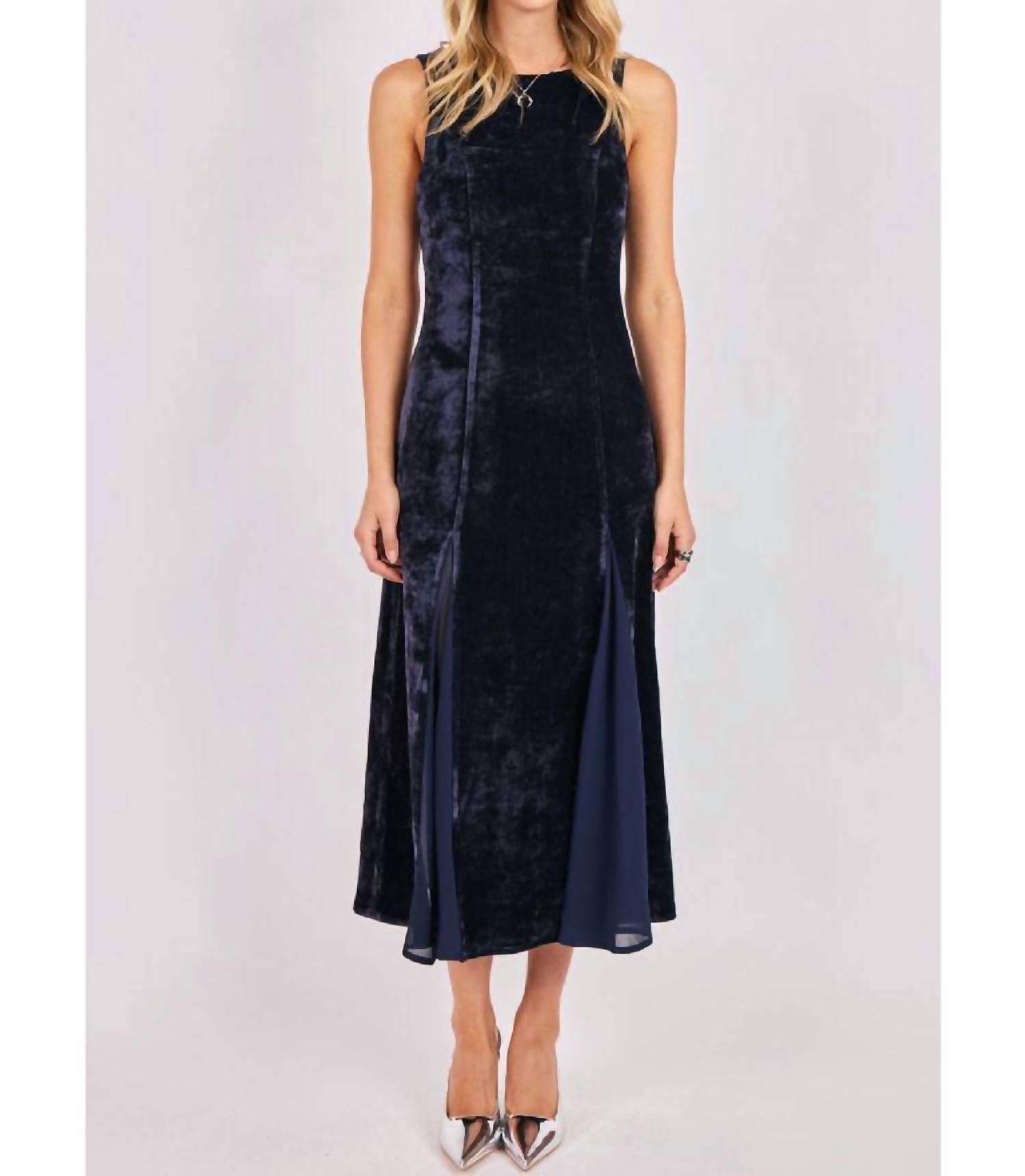 Sadie & Sage - Women's Velvet Ave Godet Maxi Dress