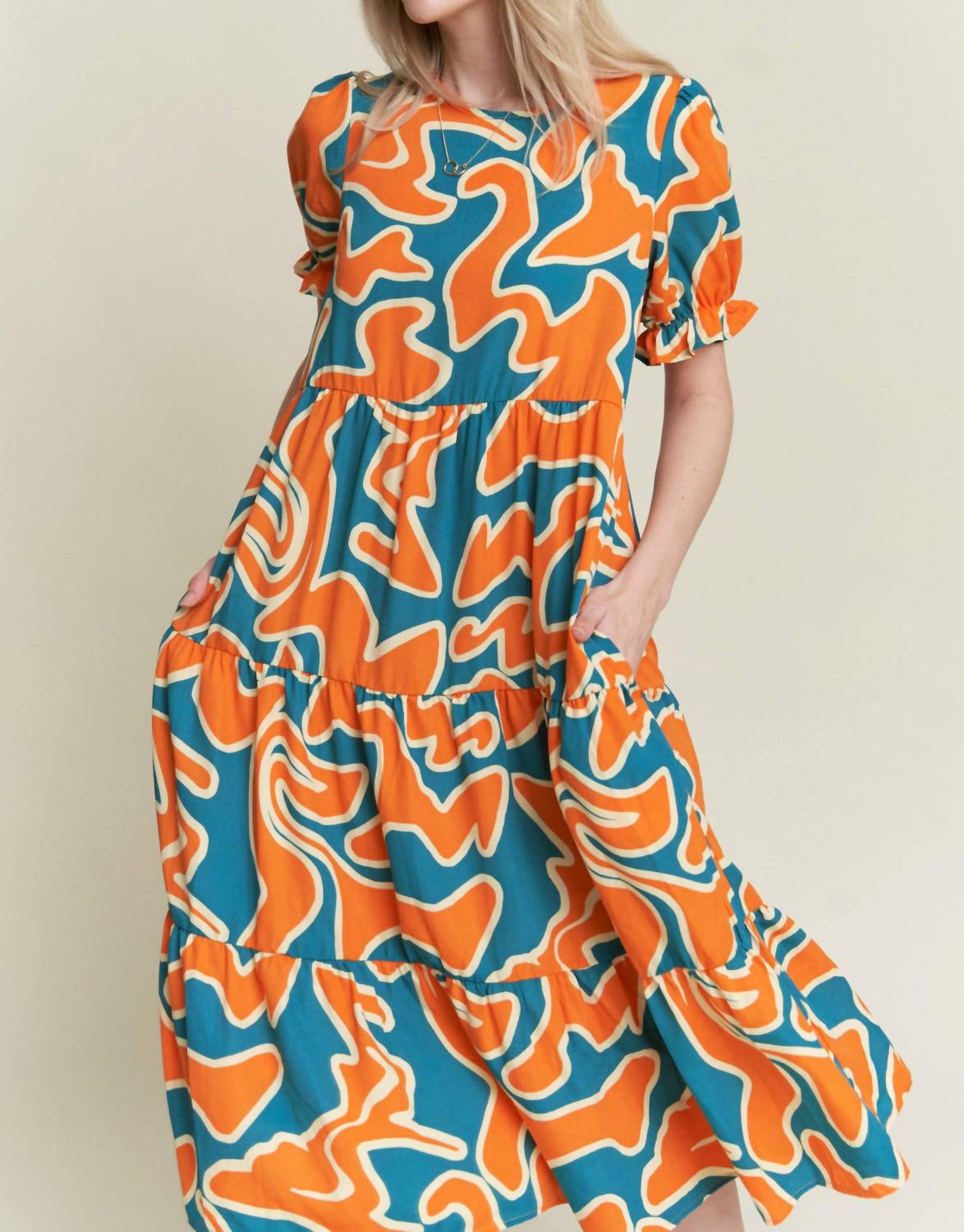 Jade By Jane - Beautiful Chaos Tiered Short Sleeve A-line Midi Dress