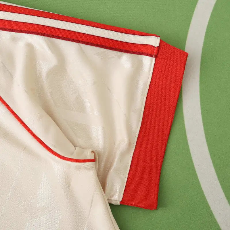 Fu?ball-Club Bayern M¨¹nchen Retro Collaboration Style Fan Version 24/25 Season Jersey